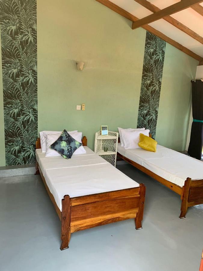 Airy Dale Villa And Guesthouse أمبالانغودا المظهر الخارجي الصورة
